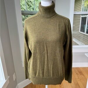 Vintage Olive Green Turtleneck Sweater